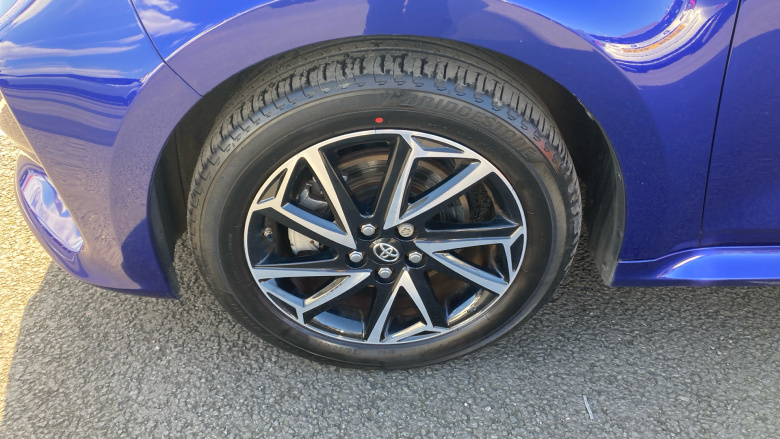 Toyota Yaris 1.5 Hybrid Design 5dr CVT Hybrid Hatchback